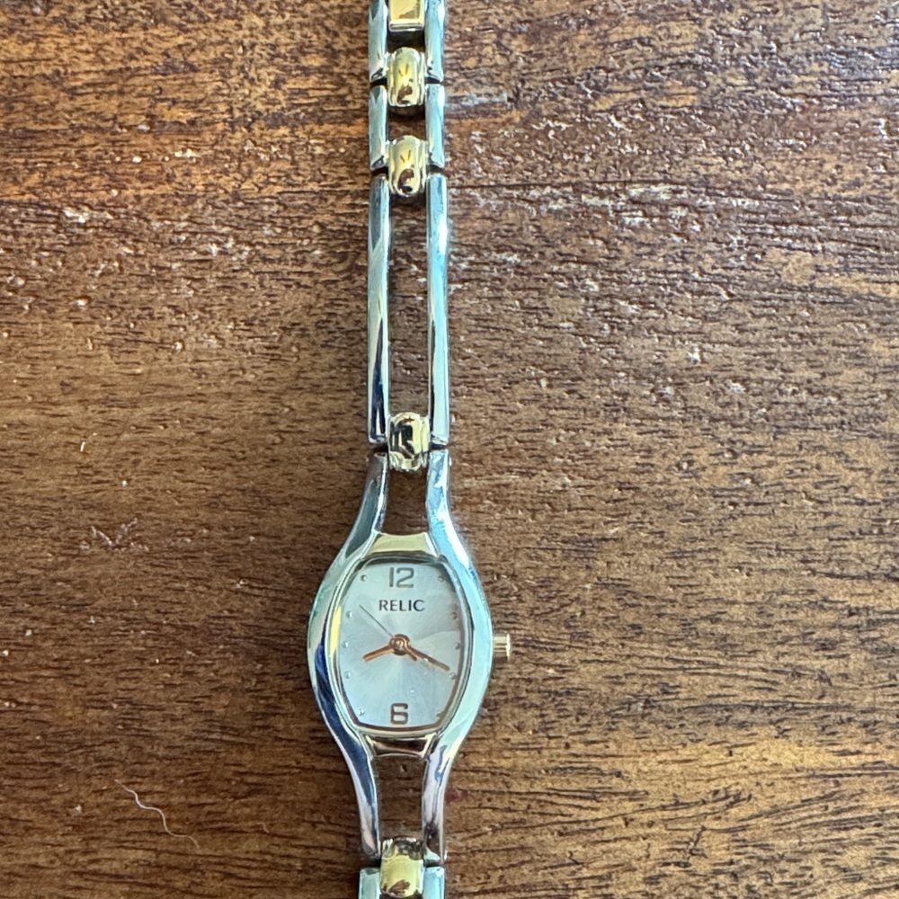 Relic Two-Tone Watch with Red Watch box Box EUC - Picture 3 of 8